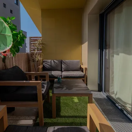 Nantais Apartment