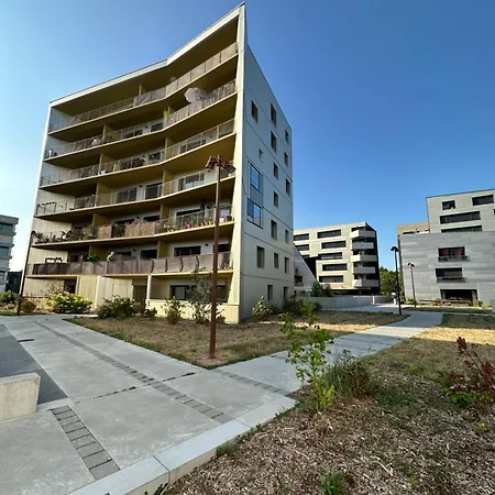 Nantais Apartment *